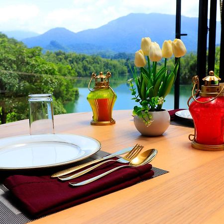 Serene Aqua Hills Kozhikode Hotell Mennanyam Eksteriør bilde
